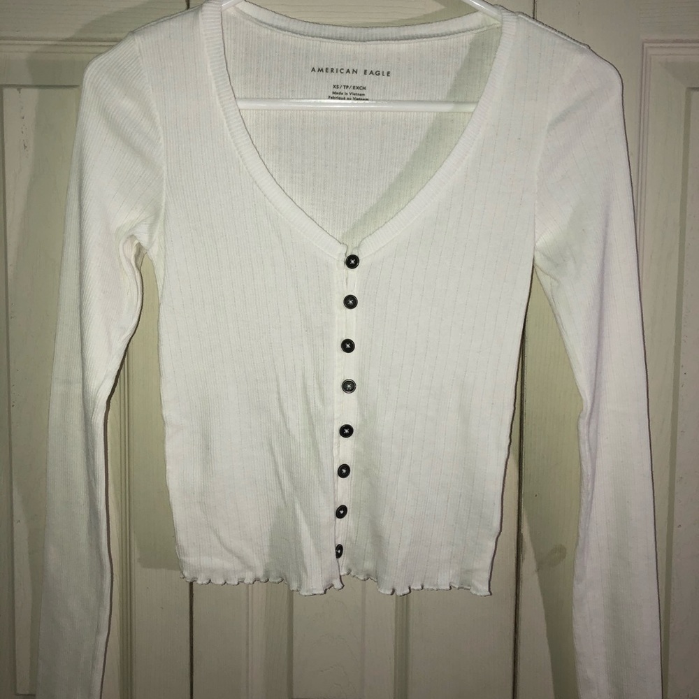 American Eagle white long sleeve top